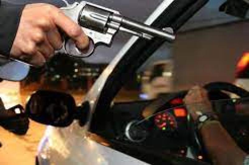 Violento intento de robo armado a un taxista