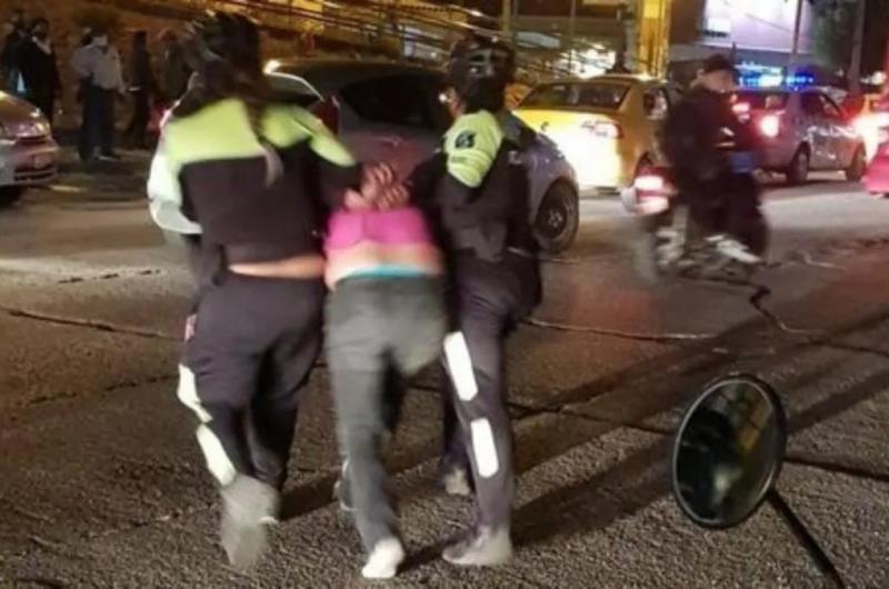 Estaba proacutefugo en Jujuy y lo detienen por golpear a su pareja en Joseacute CPaz