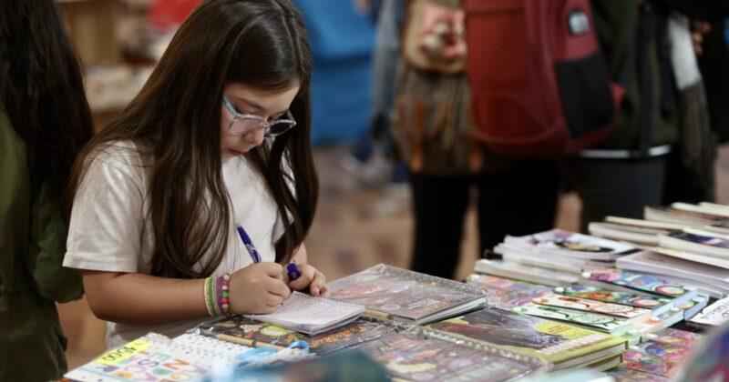  Uacuteltima jornada para disfrutar de la Feria del Libro en su edicioacuten 2023