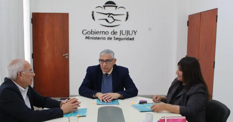 Implementaraacuten un centro de emisioacuten de la licencia nacional de conducir en Maimaraacute