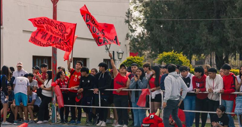 Con gran eacutexito se desarrolloacute la Estudiantina 2023 sampedrentildea
