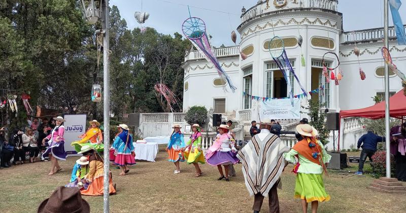 Bodas de Perlas del Hogar Guillermon