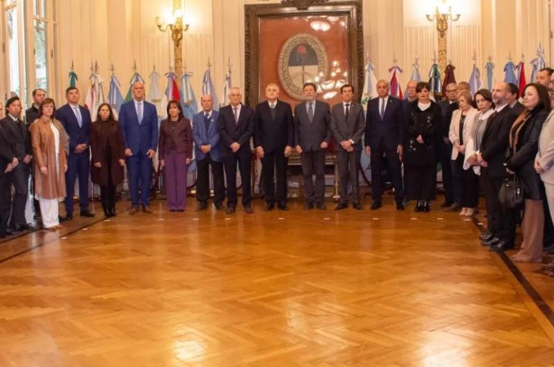 En el Diacutea del Abogado hubo un acto en el Saloacuten de la Bandera