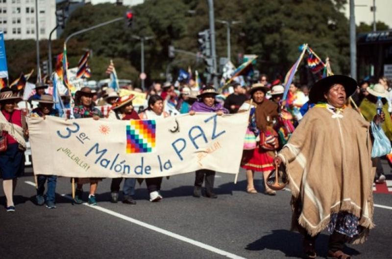 El Tercer Maloacuten por la Paz cumplioacute un mes de permanencia en Bs As