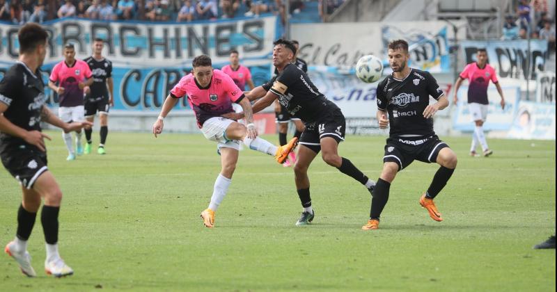 Gimnasia volvioacute a sonreiacuter en el 23 de Agosto