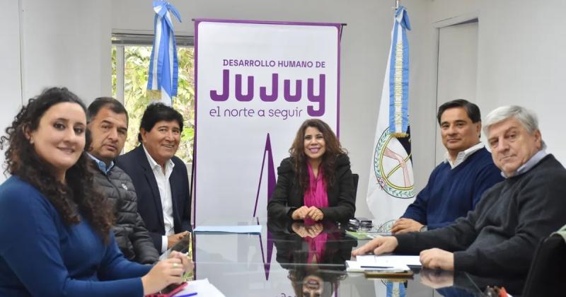 Autoridades del Ciacuterculo de Periodistas Deportivos se reunieron con funcionarios