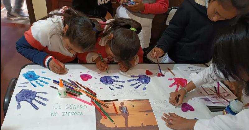 Dictaron un taller de igualdad de derechos en escuela primaria de San Antonio