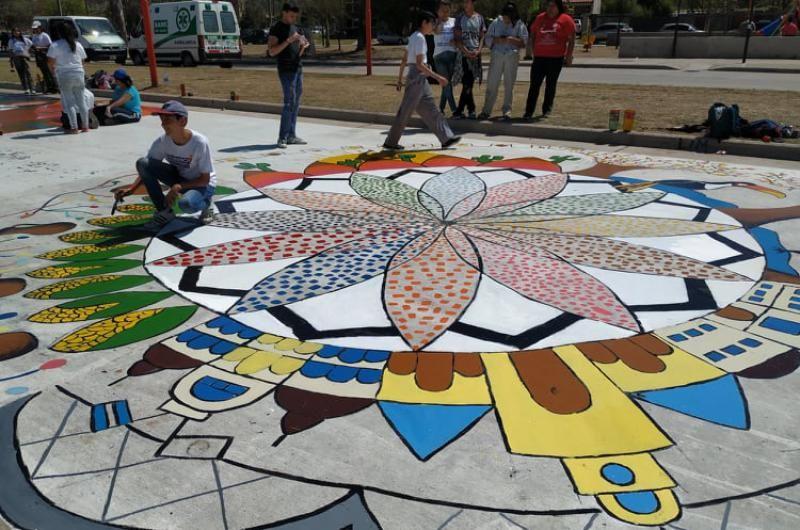 Comienza la FNE con la pintada estudiantil