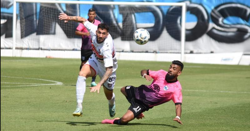 Se agrandoacute Gimnasia y superoacute al liacuteder Chacarita por 2 a 0
