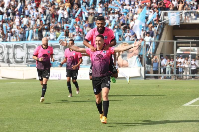 Se agrandoacute Gimnasia y superoacute al liacuteder Chacarita por 2 a 0
