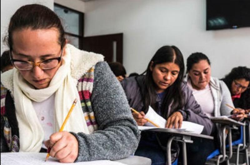 Jujuy entre las provincias con maacutes graduados en secundaria de adultos