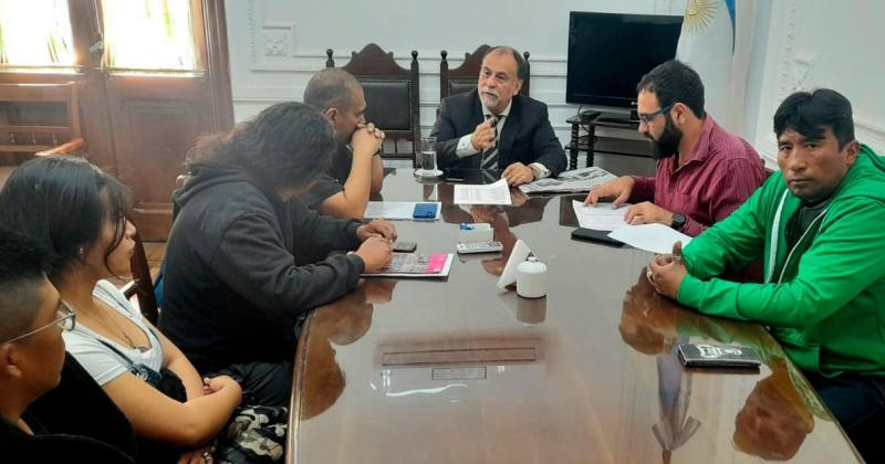 Aacutelvarez Garciacutea y ATE dialogaron sobre la agenda de prioridades de los estatales
