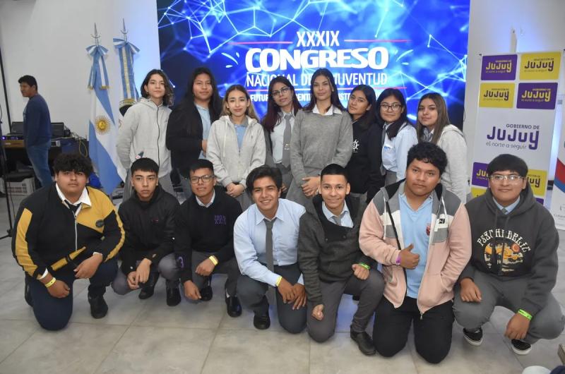 Estudiantes del paiacutes participan en Jujuy del  XXXIX Congreso Nacional de la Juventud