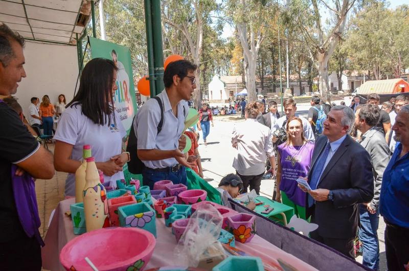 El Gobernador destacoacute avances en la atencioacuten de salud mental