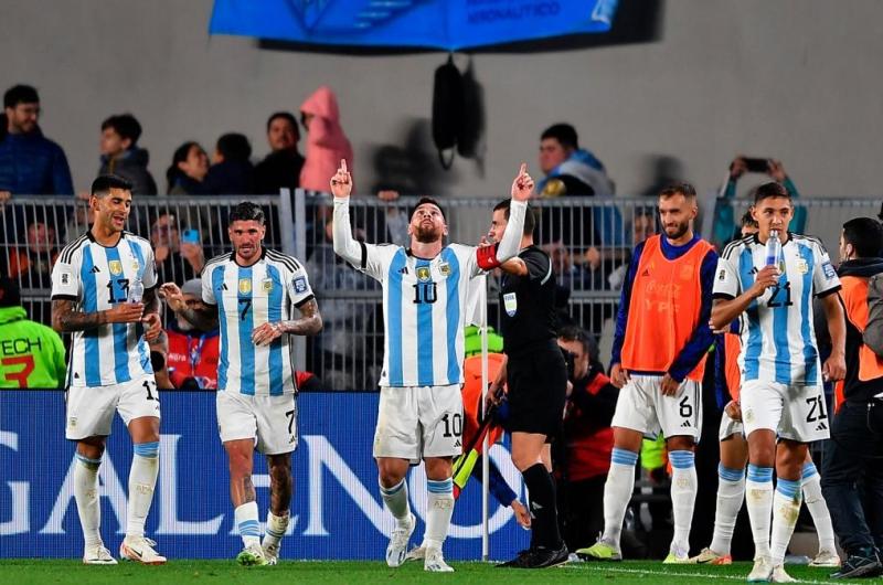 Con Messi confirmado entre los titulares Argentina recibe a Paraguay