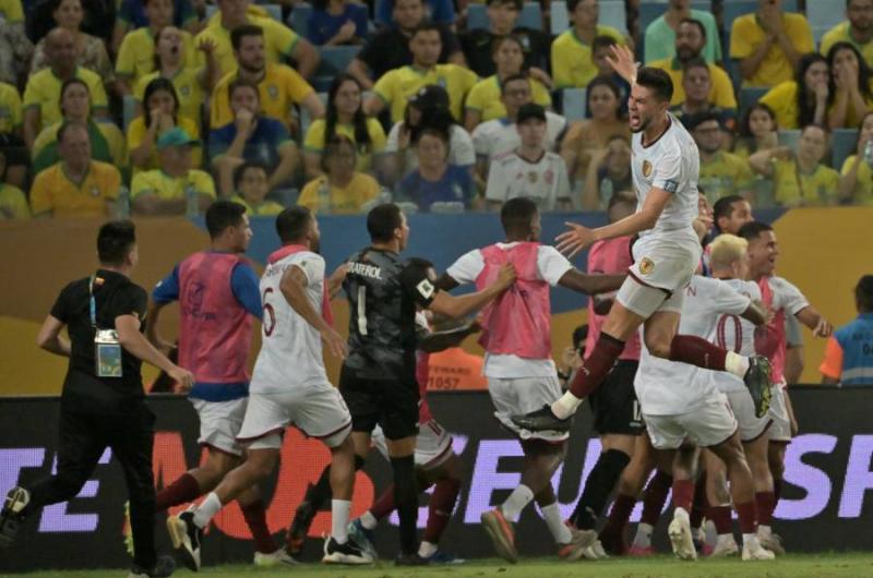 La Venezuela del Bocha Batista hizo historia con un bello empate como visitante de Brasil