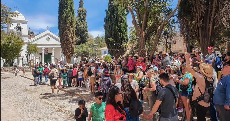 El turismo generoacute ingresos por maacutes de 2 mil millones en Jujuy