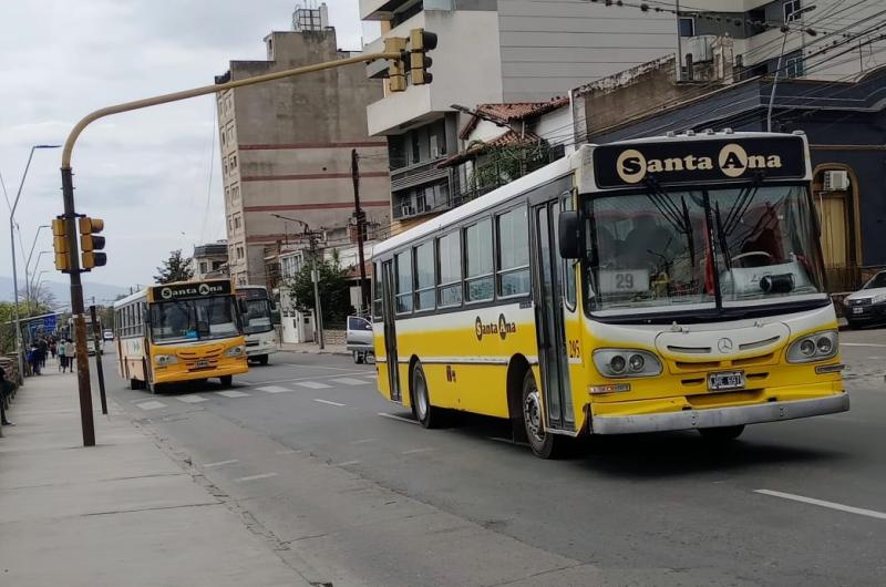 Los empresarios no pueden cumplir y UTA dispuso paro