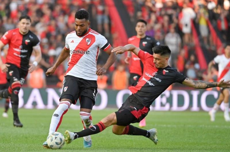  River empatoacute con Coloacuten y no logroacute arrebatarle el liderazgo de la Zona A a Independiente