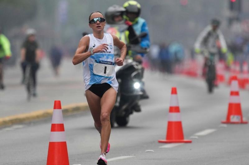 Borelli suma la medalla de plata en la maratoacuten femenina
