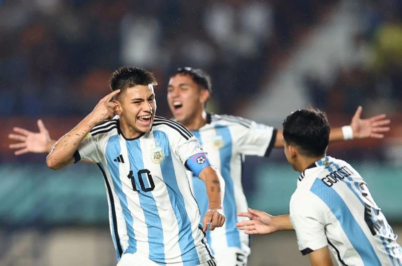 Argentina vence a Japoacuten y se mantiene con chances de clasificar a la siguiente fase