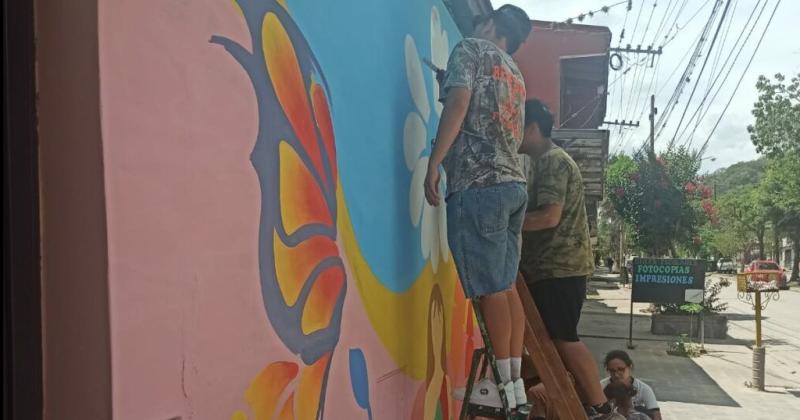 Nuevo mural contra la violencia de geacutenero