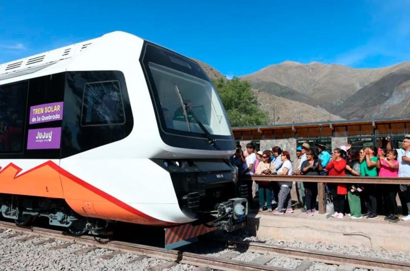 Jujuy inaugura su Tren Turiacutestico Solar que recorreraacute la Quebrada 
