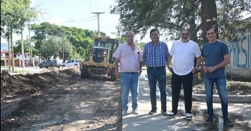 Supervisaron los avances en obra depavimento en el barrio General Arias