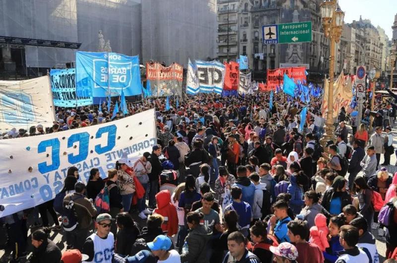 Las Organizaciones marcharaacuten a Plaza de Mayo contra el ajuste