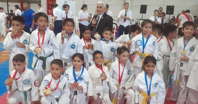 Jujentildeos brillan en el Summer Cup de Taekwo