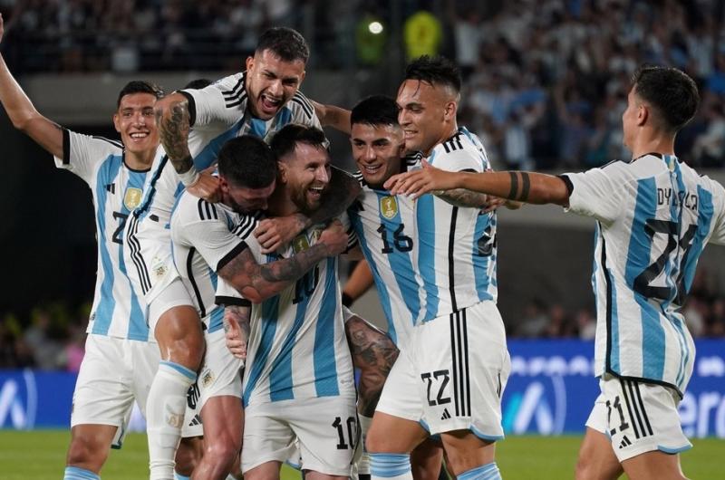 Argentina termina el 2023 en lo maacutes alto del ranking FIFA