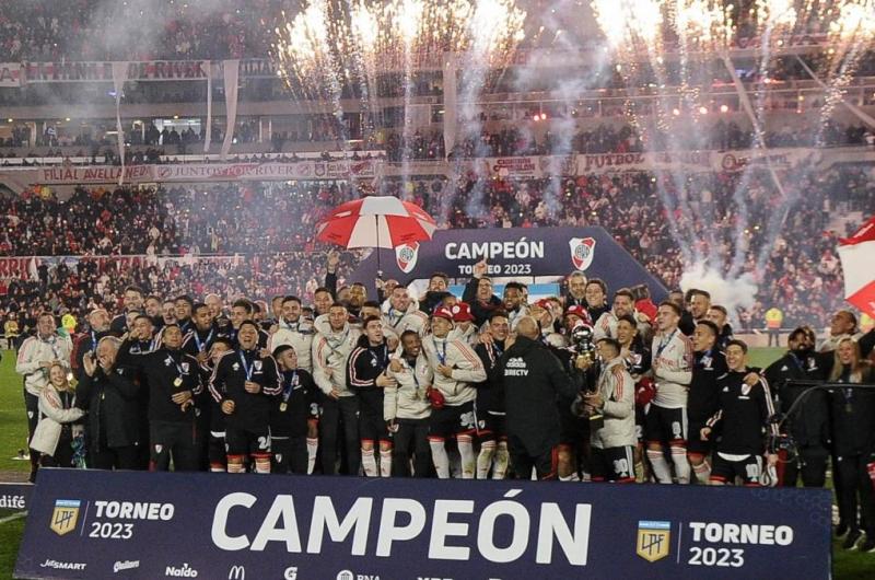 River el maacutes campeoacuten del antildeo- Boca otra vez en la puerta de la Seacuteptima