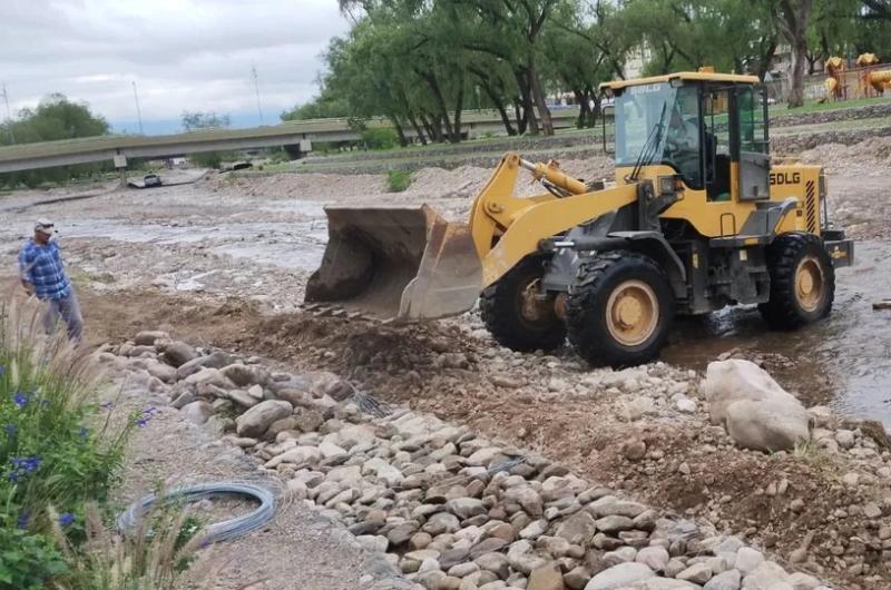 Recursos Hiacutedricos ejecuta obras junto a cooperativas y municipios