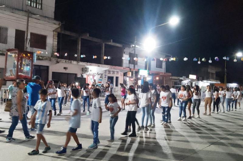 Masiva participacioacuten en la sexta edicioacuten del Pasaje de Pesebres en Libertador