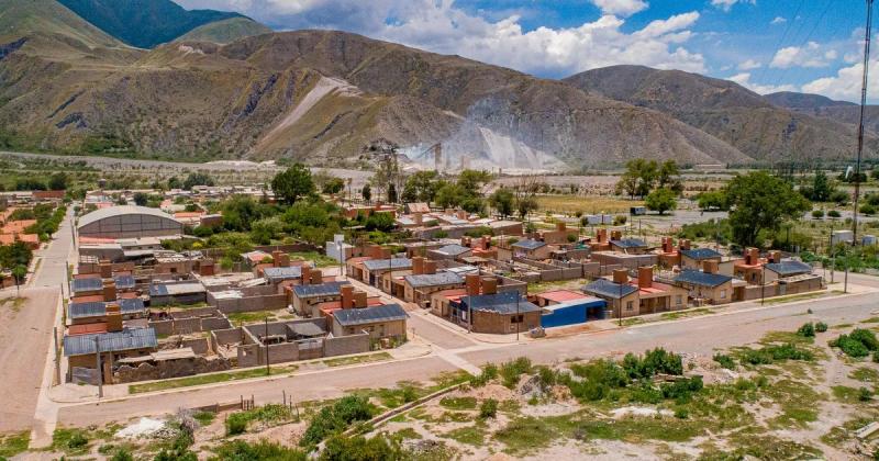 A 7 antildeos del alud en Volcaacuten- del desastre a la reconstruccioacuten efectuada por el Gobierno