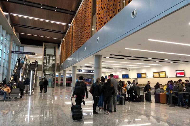 Vuelo cancelado y pasajeros varados por la tormenta