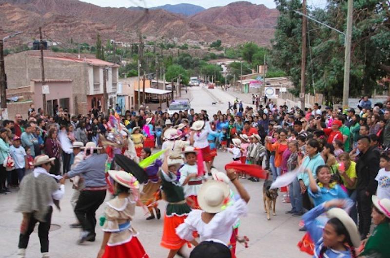 Apertura del Enero Tilcarentildeo para laspropuestas culturales de la Quebrada 