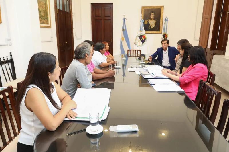 El gobernador Carlos Sadir se reunioacute con familias afectadas por las fuertes lluvias
