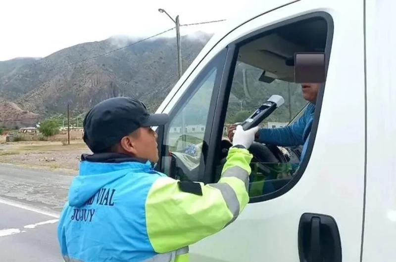 Aumentoacute la nafta y tambieacuten la multa por manejar alcoholizado