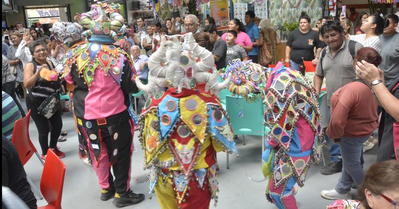 Los jujentildeos celebraron el jueves de compadres