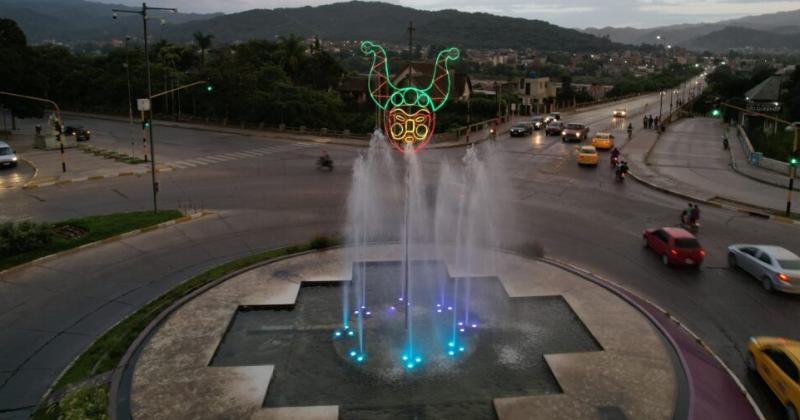 Jujuy se vista de carnaval- instalaron ornamentacioacuten alusiva al carnaval 