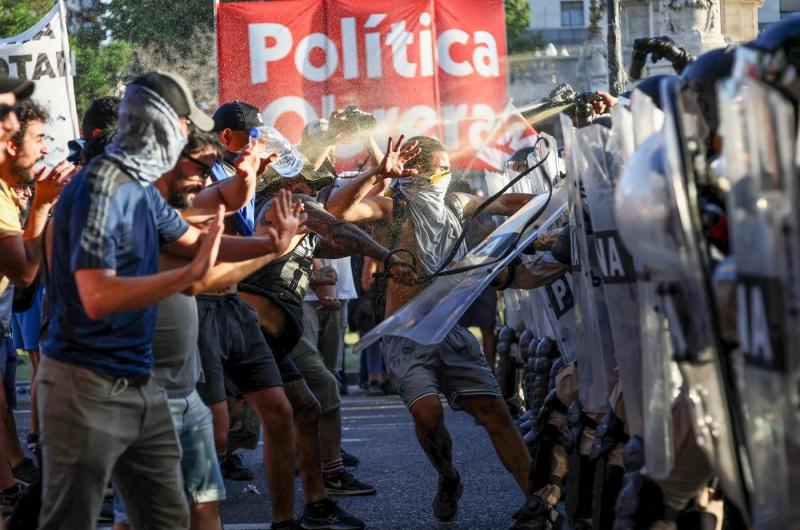 Denunciaron a Vilca y a sus pares de izquierda por incitacioacuten a la violencia