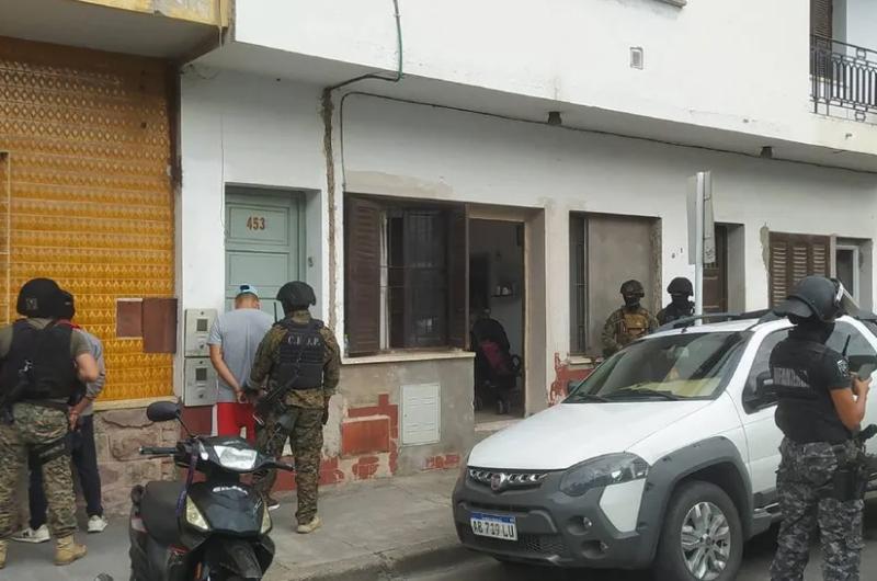 Operativo en barrio Gorriti allanamientos y detenidos