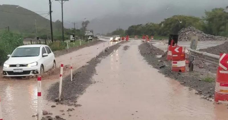 Rutas jujentildeas con precaucioacuten por intensas lluvias