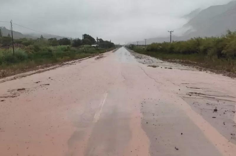 Rutas jujentildeas con precaucioacuten por intensas lluvias