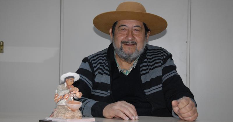 Fallecioacute el ceramista Miguel Mendoza