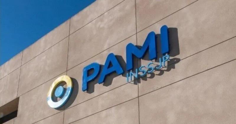 Recorte en el PAMI- eliminan cargos de La Caacutempora con sueldos de 3 millones
