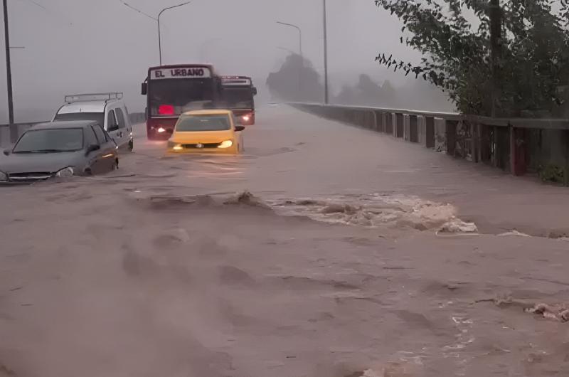 El fuerte temporal afectoacutevarias localidades jujentildeas