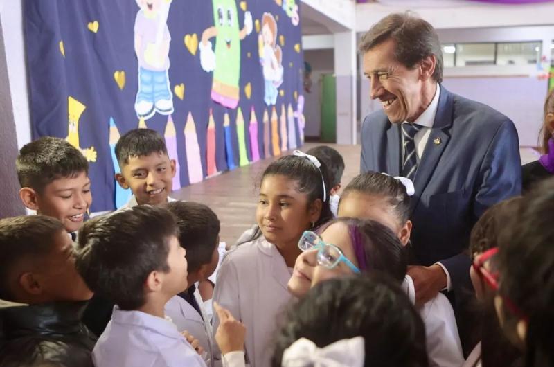 El gobernador Carlos Sadir encabezoacute el acto de inicio del ciclo lectivo 2024