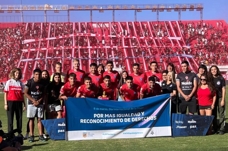 Argentinos Juniors le ganoacute a Gimnasia de La Plata y es puntero junto a Independiente e Instituto 